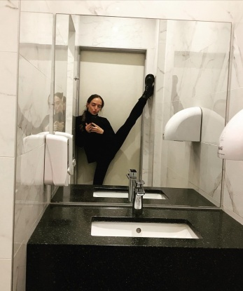 Жгучая брюнетка с шикарной внешностью приглашает в гости уверенных в себе мужчин. Гарантирую незабываемый отдых и максимум удовольствия. Жду только тебя, звони скорее! 2698, 37 лет